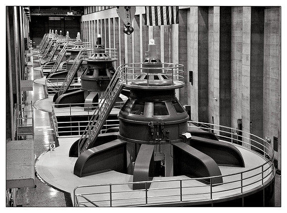 AD0_5471_b-and-w.jpg