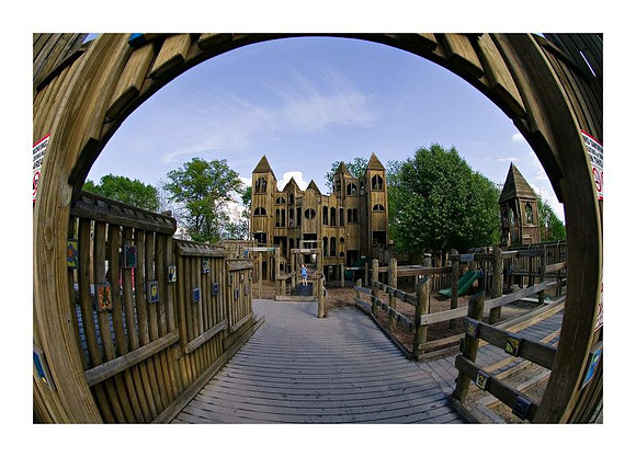 AED_7196kids_castle.jpg