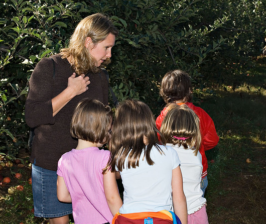 DSC_8270apple-picking.jpg