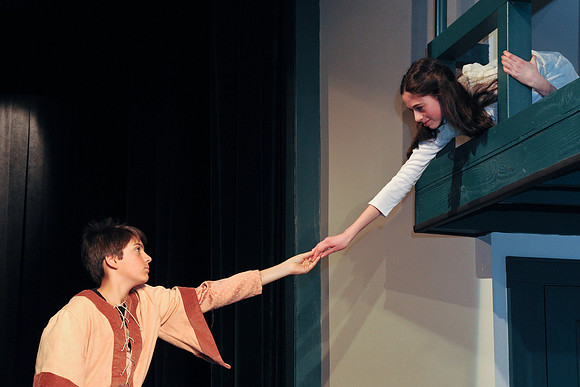 AD0_1060romeo_and_juliet.jpg